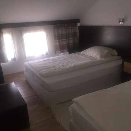 Magyar Golf Club Hotel Kisoroszi ภายนอก รูปภาพ